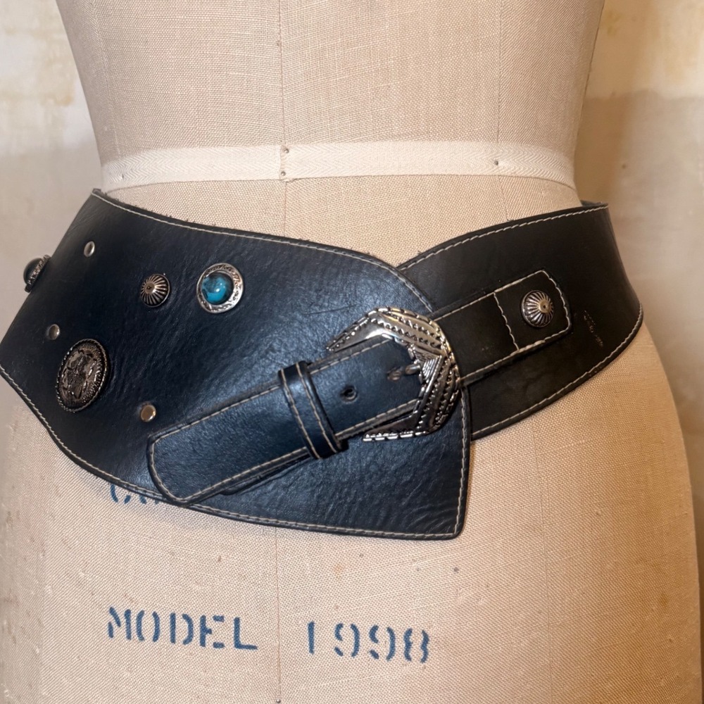 Vintage Wide Black Leather Western Asymmetrical Studded Concho Belt l